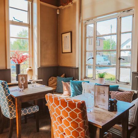The Thomas Lord Hotel West Meon ภายนอก รูปภาพ